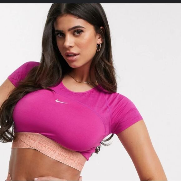 - NIKE DRY FIT CROSS FIT TOP NWOT Medium Pink - Picture 1 of 8